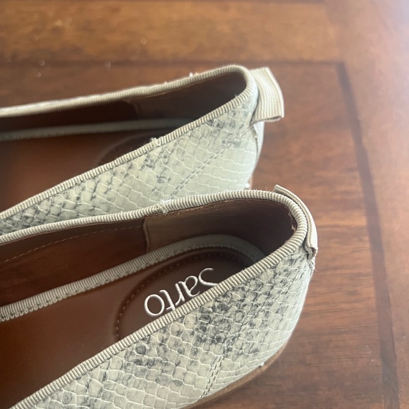 Franco Sarto Jeena Snakeskin Print Loafer Women’s Size US 7 - Picture 2 of 5